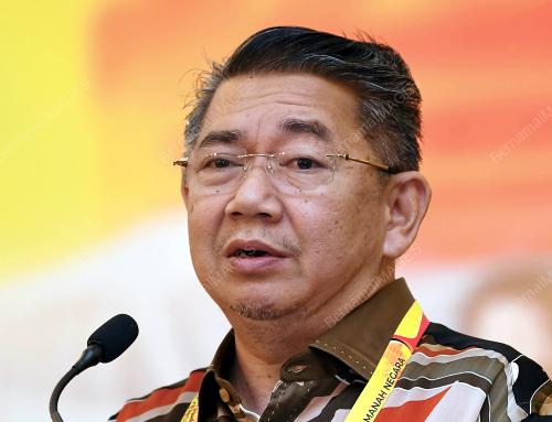 DATUK SERI SALAHUDDIN AYUB
