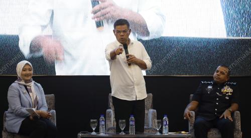 DATUK SERI SAIFUDDIN NASUTION ISMAIL