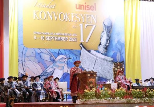 DATUK SERI AMIRUDIN SHARI