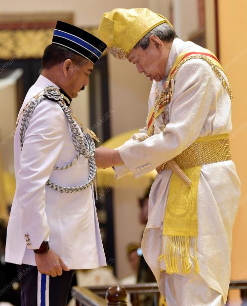 SULTAN SELANGOR SULTAN SHARAFUDDIN IDRIS SHAH