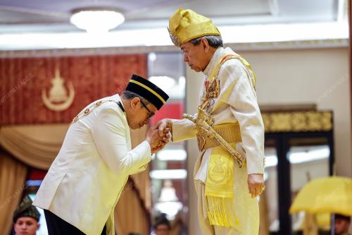 SULTAN SHARAFUDDIN IDRIS SHAH