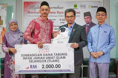 DATUK MOHD SHAHZIHAN AHMAD