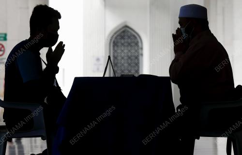 TINJAUAN PEMBAYARAN ZAKAT FITRAH