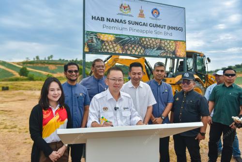 DATUK CHAN FOONG HIN