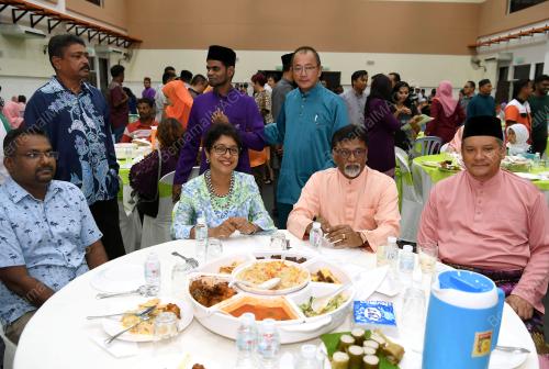 SG08_14062019_AIDILFITRI_BN201906132006