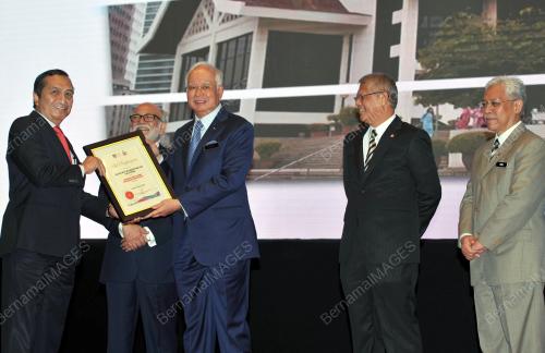 SG08_14102016_PM_UITM