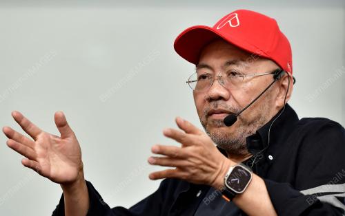 DATUK KAMARUDIN MERANUN