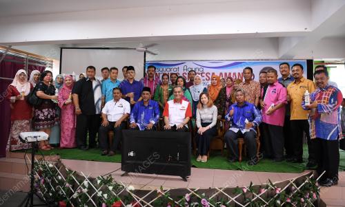 DATUK SERI DR DZULKEFLY AHMAD