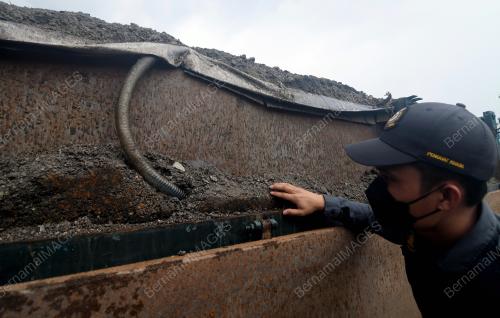 PENYELEWENGAN BARANG SUBSIDI MINYAK DIESEL