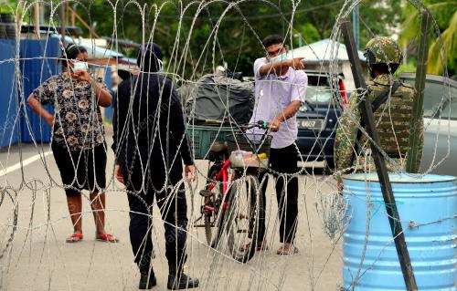 HARI PERTAMA PERLAKSANAAN PKPD DI ASRAMA PEKERJA TOP GLOVE