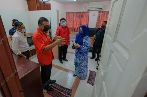 DATUK DR NORAINI AHMAD