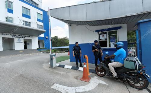 KAWALAN KETAT DIPINTU MASUK BALAI POLIS