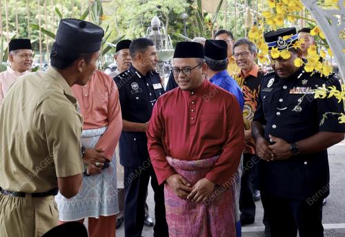DATUK SERI AMIRUDIN SHARI