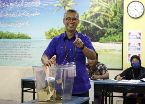 TENGKU DATUK SERI ZAFRUL TENGKU ABDUL AZIZ