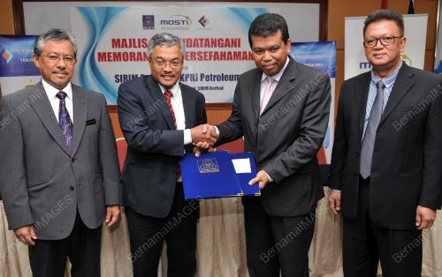 SG08_20012015_SIRIM_MOU