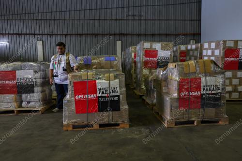 BARANG BANTUAN KEMANUSIAAN DARI PAHANG KE GAZA