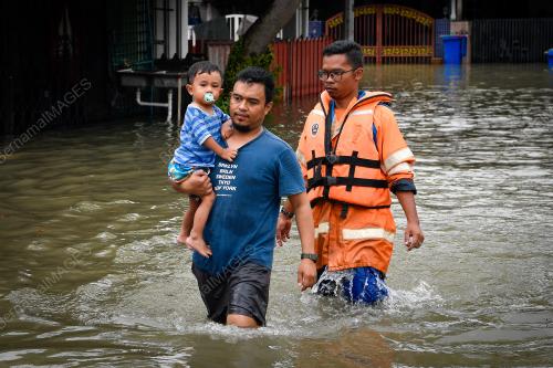 TINJAUAN BANJIR BUKIT KEMUNING SHAH ALAM