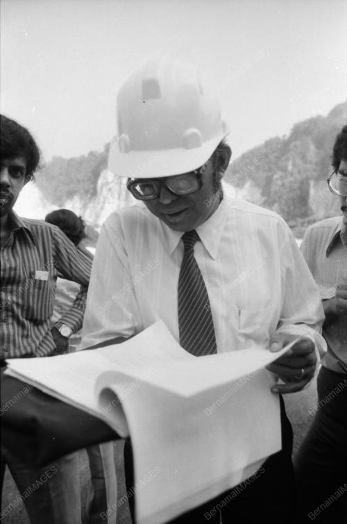 SAMY VELLU