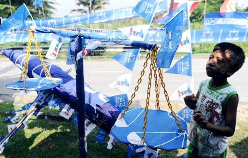 SG08_22042013_BENDERA