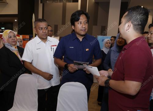 MOHD NAJWAN HALIMI