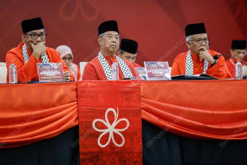 TAN SRI MUHYIDDIN YASSIN