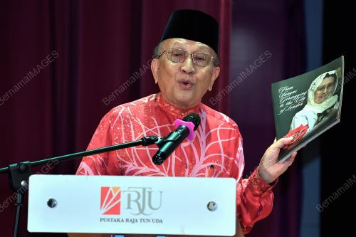 TAN SRI DR RAIS YATIM