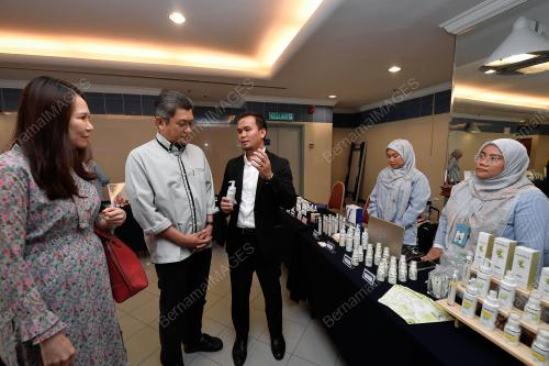 DR MUHAMMAD IZZAL ISMAIL