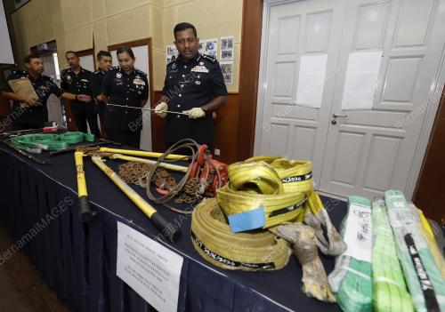 CP DATUK HUSSEIN OMAR KHAN