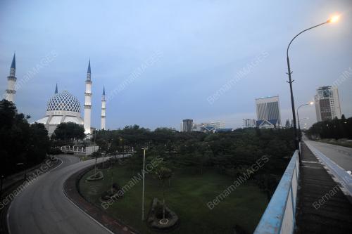 TINJAUAN LALULINTAS DI PUSAT BANDAR SHAH ALAM