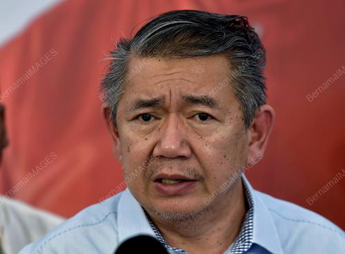 DATUK SERI SALAHUDDIN AYUB