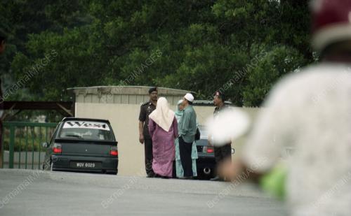 SG09_05022016_MONA_GANTUNG