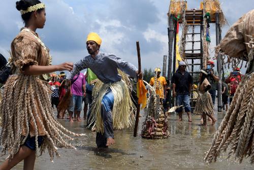 FESTIVAL HARI MOYANG PUJA PANTAI KAUM MAH MERI