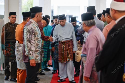 SULTAN SHARAFUDDIN IDRIS SHAH