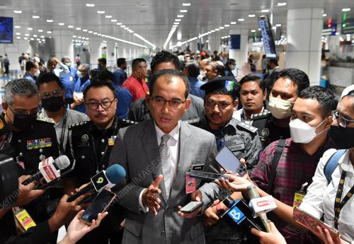 DATUK SERI KHAIRUL DZAIMEE DAUD
