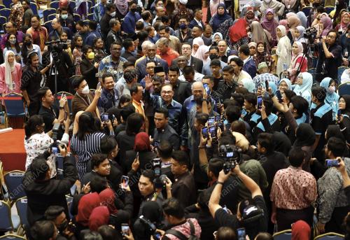 DATUK SERI ANWAR IBRAHIM