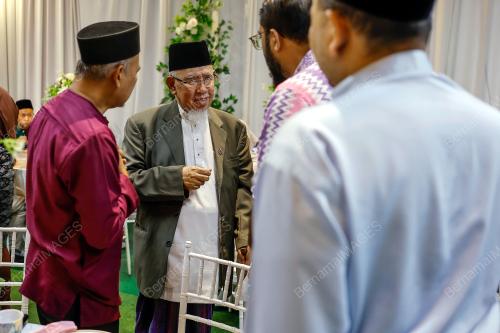 MOHD AZMI ABDUL HAMID