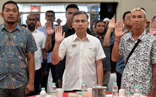 FAHMI FADZIL