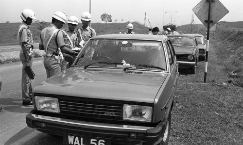SG09_12012015_POLIS_OPERASI