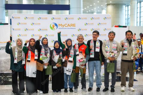 SUKARELAWAN KE GAZA PULANG