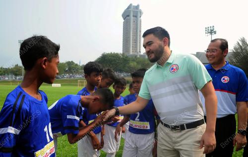 SG09_14112019_BOLA_BN201911