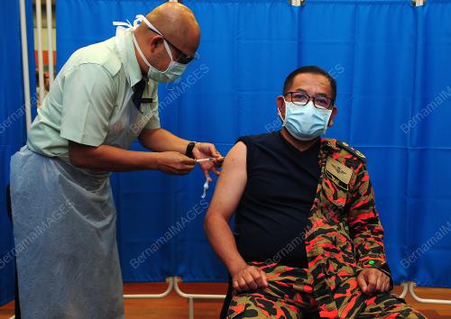 SUNTIKAN VAKSIN KEDUA PETUGAS HADAPAN NEGERI SELANGOR