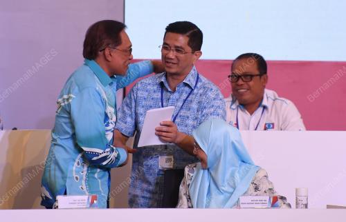 SG09_18112018_KONGRES_PKR