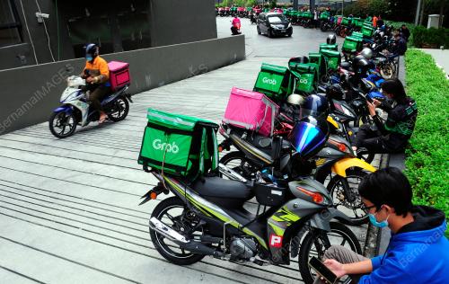 TINJAUAN PAKEJ BANTUAN PERLINDUNGAN EKONOMI DAN RAKYAT MALAYSIA