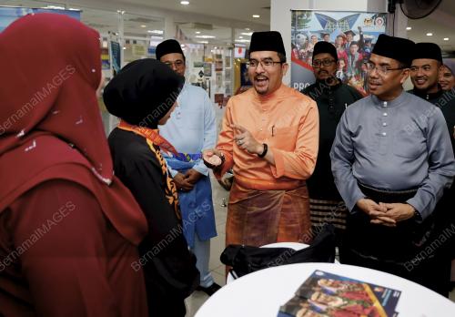 DATUK DR ASYRAF WAJDI DUSUKI
