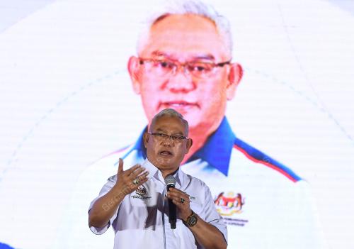 TAN SRI NOH OMAR