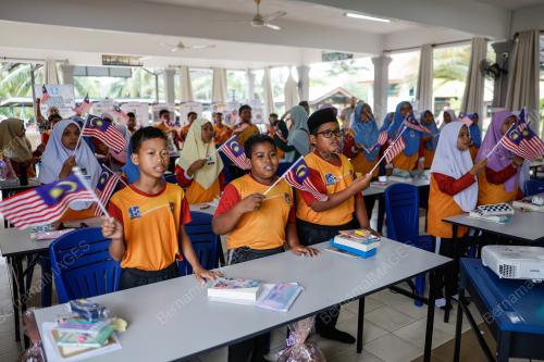 PROGRAM SANTUNI MADANI SATU PEMIMPIN SATU KAMPUNG