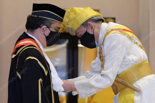ISTIADAT PENGANUGERAHAN DARJAH KEBESARAN