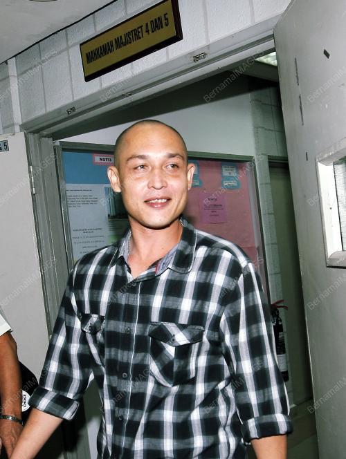 RAJA AZMAN RAJA PETRA
