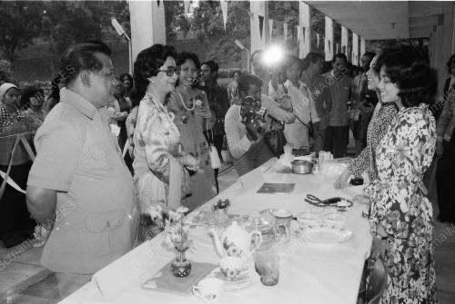 DATIN SERI DR. SITI HASMAH DECLARE OPEN HARI SISWI