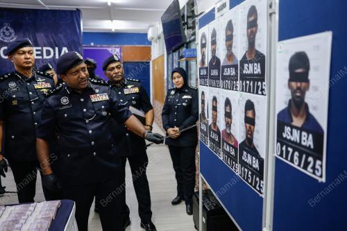 DATUK HUSSEIN OMAR KHAN